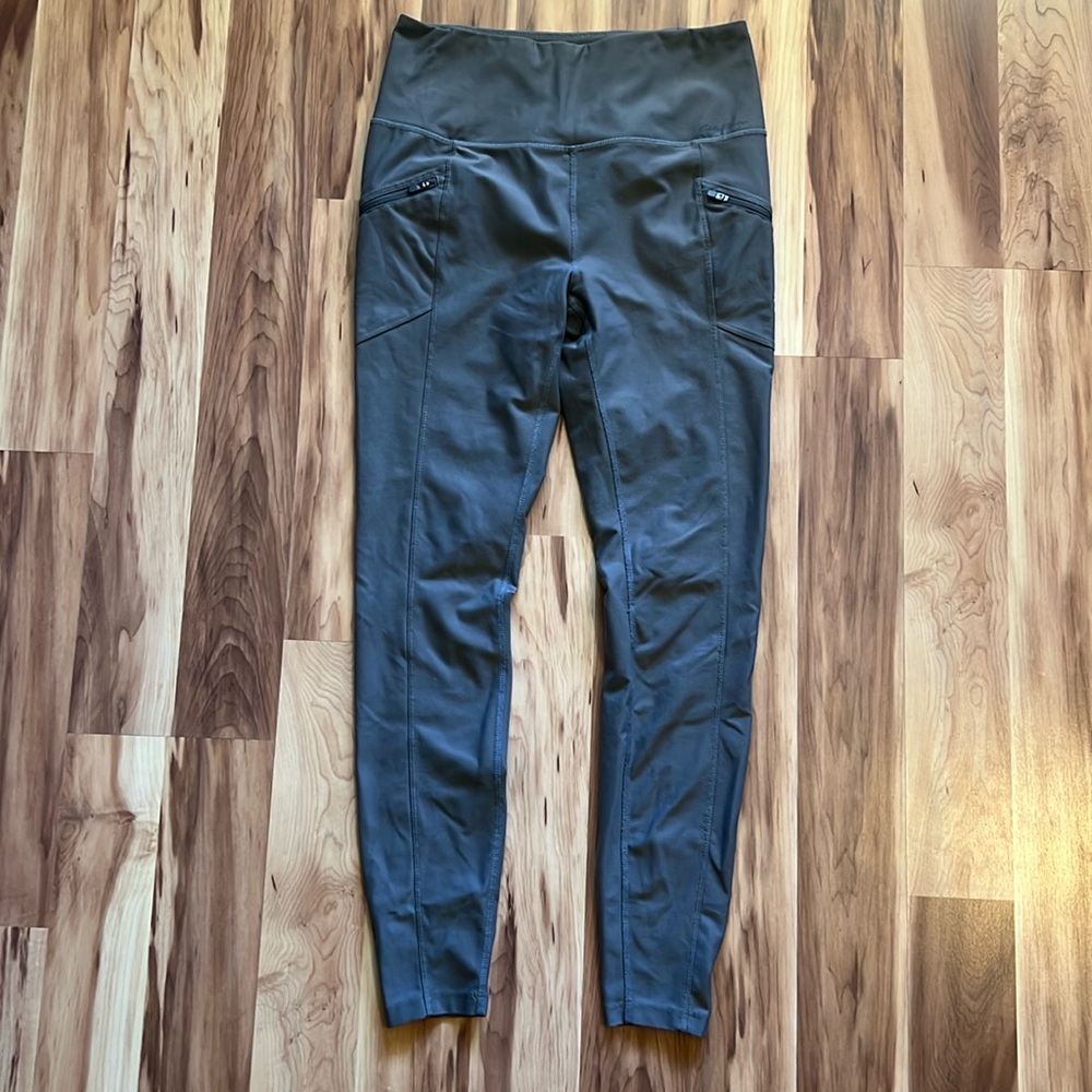 Eddie Bauer Pocket trail leggings